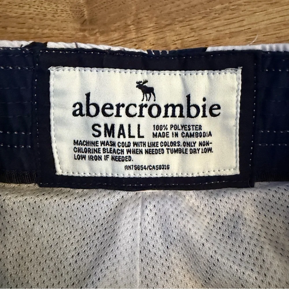 Abercrombie & Fitch questions leave
